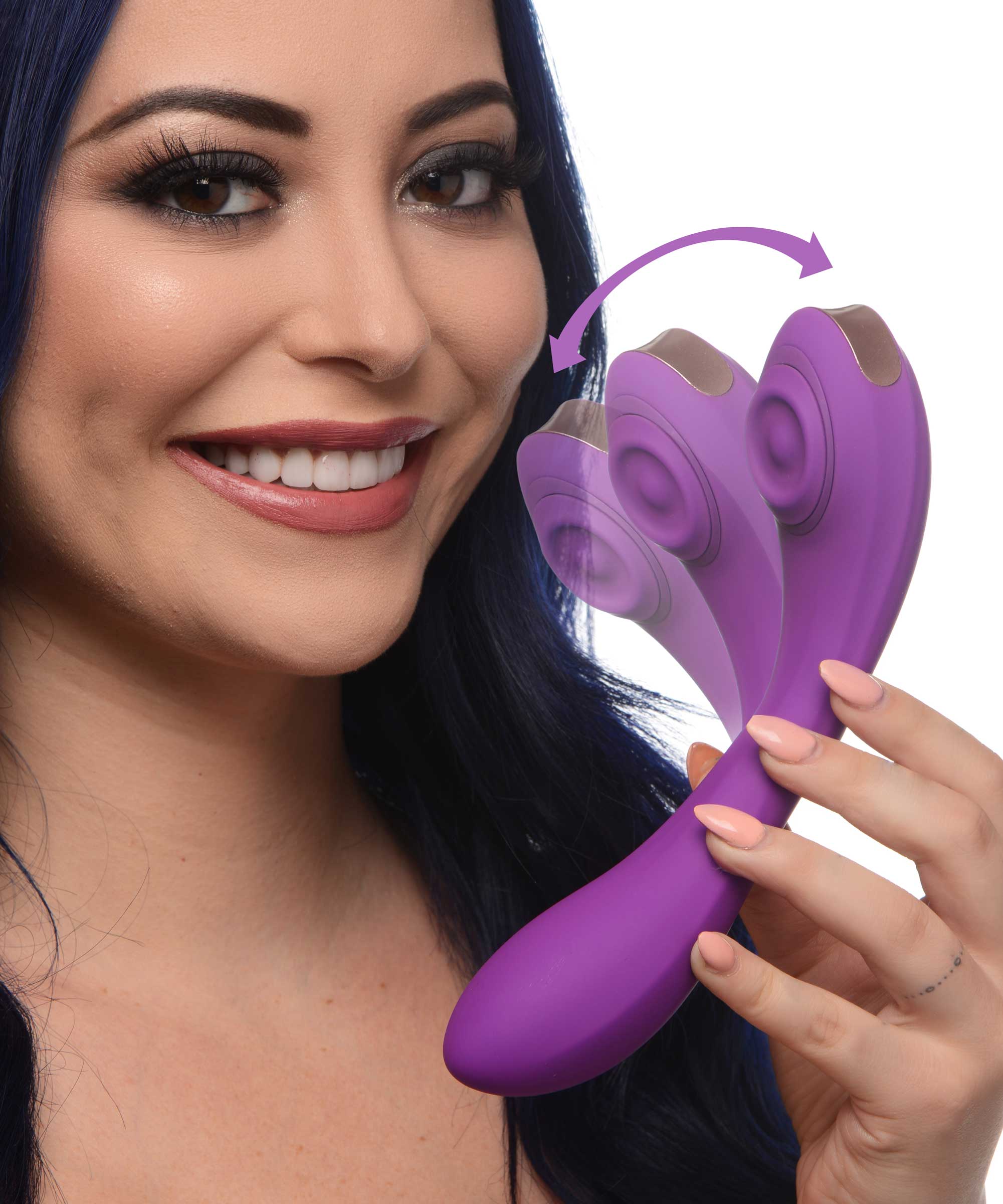 ag890-female-model-001c